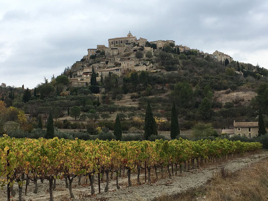 Gordes vu des vignobles