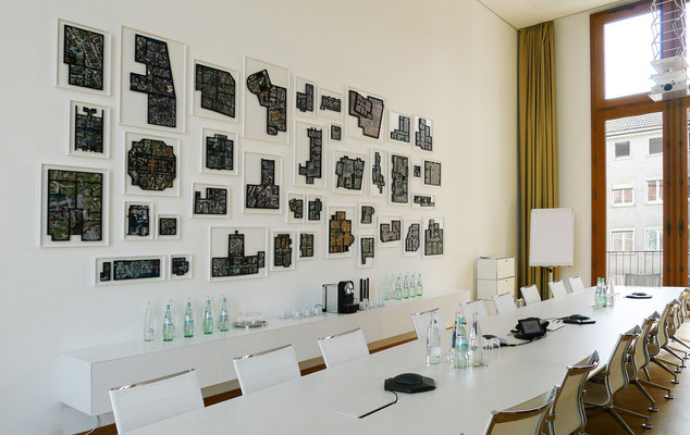 CSF=II 590 x 226 cm. (variabel) Auftrag Installation: Papier ,Holz 2014