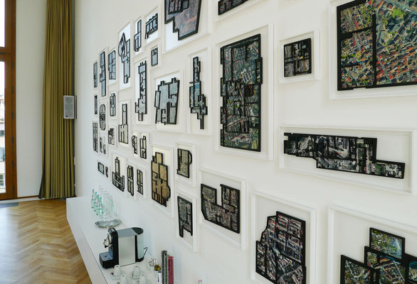 CSF=II 590 x 226 cm. (variabel) Auftrag Installation: Papier ,Holz 2014