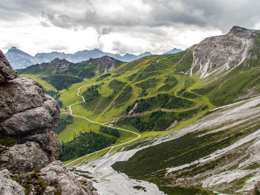 Spektakulärer Gipfel und Adrenalin pur, verspricht der Schlicker bzw. Ochsenwand Klettersteig in den Stubaier Alpen.