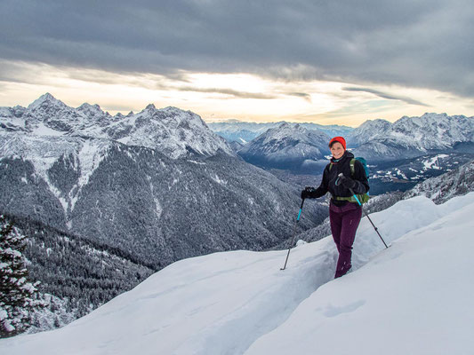 Anspruchsvolle Winterwanderung auf die Schöttelkarspitze, in der Soierngruppe im Karwendel.