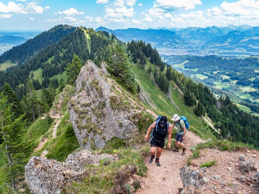 Bilder vom Wanderglück-Wochenende im Allgäu mit Wanderungen über die Nagelfluhkette, gemeinsamen Erlebnissen und gelebter Integration. (hier: Wanderung Stuiben)
