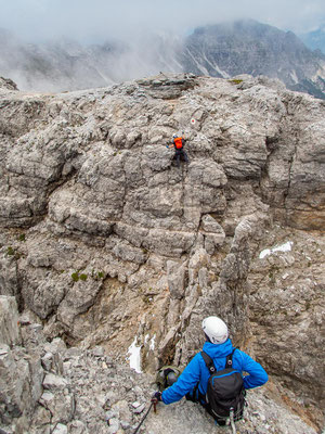 Spektakulärer Gipfel und Adrenalin pur, verspricht der Schlicker bzw. Ochsenwand Klettersteig in den Stubaier Alpen.
