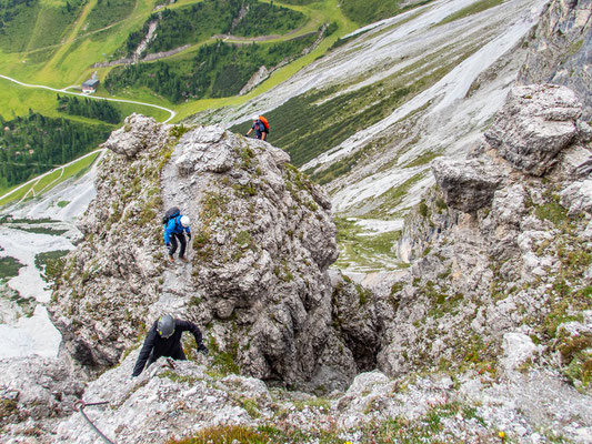 Spektakulärer Gipfel und Adrenalin pur, verspricht der Schlicker bzw. Ochsenwand Klettersteig in den Stubaier Alpen.