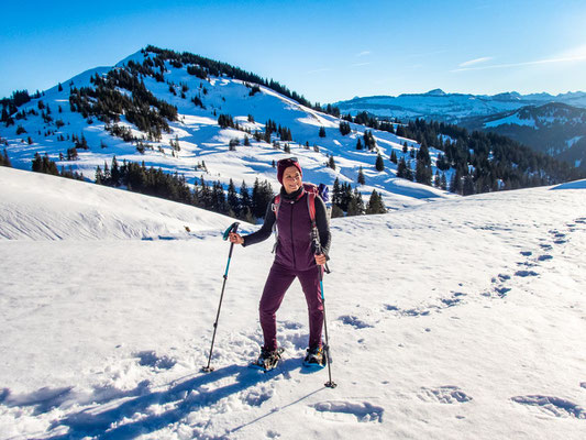 Abwechslungsreiche Schneeschuhtour in den Allgäuer Alpen - hinauf auf's Bleicherhorn, Höllritzereck, Ostertalberg und Tennenmooskopf.