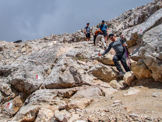 Impressionen der Dolomitenüberquerung Etappe 3 rund um den Piz Boè in der Sella-Gruppe in den Dolomiten