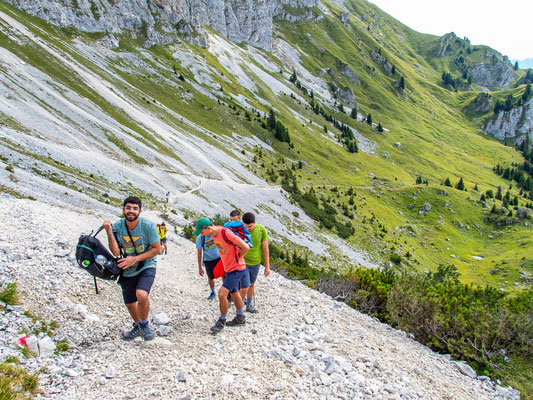 Integrationsprojekt "Wanderglück" - multikulturell wandern wir in den Allgäuer Alpen (von der Otto-Mayr-Hütte auf die Rote Flüh)