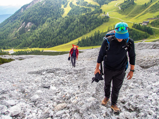 Spektakulärer Gipfel und Adrenalin pur, verspricht der Schlicker bzw. Ochsenwand Klettersteig in den Stubaier Alpen.