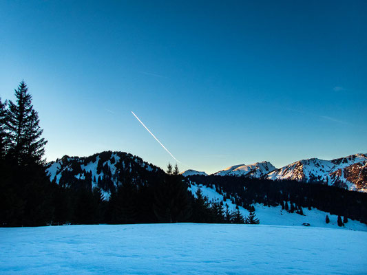 Abwechslungsreiche Schneeschuhtour in den Allgäuer Alpen - hinauf auf's Bleicherhorn, Höllritzereck, Ostertalberg und Tennenmooskopf.