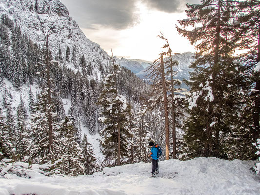 Anspruchsvolle Winterwanderung auf die Schöttelkarspitze, in der Soierngruppe im Karwendel.