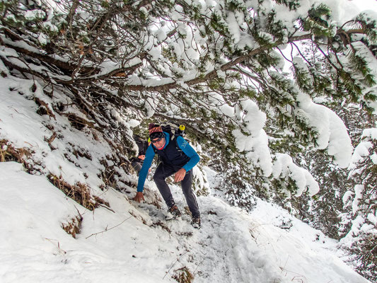 Anspruchsvolle Winterwanderung auf die Schöttelkarspitze, in der Soierngruppe im Karwendel.