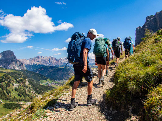 Impressionen der Dolomiten auf unserer Mehrtageswanderung Etappe 2 von der Puez Hütte, über das Grödner Joch, zur Pisciadu Hütte