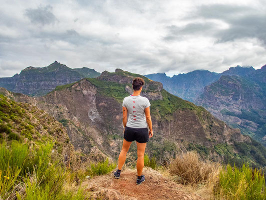 Madeira - die schönsten Wandertouren auf der Blumeninsel (hier: Gipfeltour auf den Pico Grande)