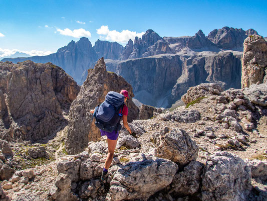 Impressionen der Dolomiten auf unserer Mehrtageswanderung Etappe 2 von der Puez Hütte, über das Grödner Joch, zur Pisciadu Hütte