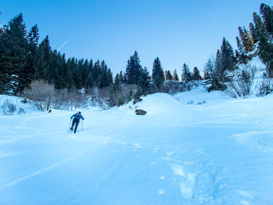 Abwechslungsreiche Schneeschuhtour in den Allgäuer Alpen - hinauf auf's Bleicherhorn, Höllritzereck, Ostertalberg und Tennenmooskopf.