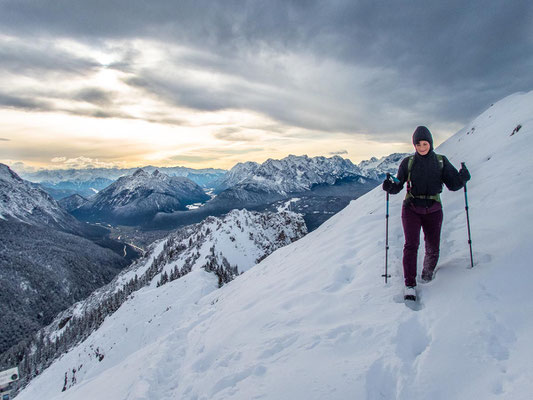 Anspruchsvolle Winterwanderung auf die Schöttelkarspitze, in der Soierngruppe im Karwendel.