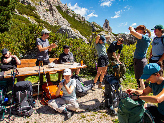 Impressionen der Dolomiten auf unserer Mehrtageswanderung Etappe 2 von der Puez Hütte, über das Grödner Joch, zur Pisciadu Hütte