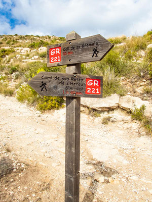 Mehrtagestrekking auf dem GR 221 auf Mallorca - Etappe 2 der Wanderung von Sant Elm nach Ses Fontanelles