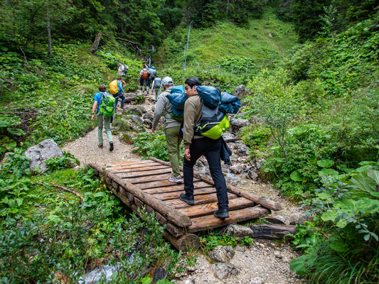 Wanderung des Integrationsprojekts Wanderglück zur Bad Kissinger Hütte und auf den Aggenstein in den Tannheimer Bergen.