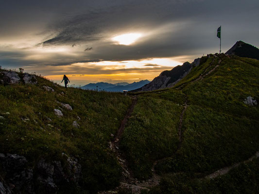 Integrationsprojekt Wanderglück auf dem Gräner Höhenweg zum Füssener Jöchel und weiter hinab zum Haldensee.
