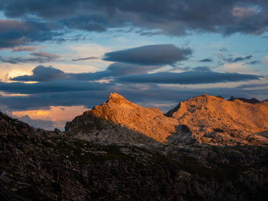 Impressionen der Dolomiten auf unserer Mehrtageswanderung Etappe 1 von Wolkenstein zur Puez Hütte, im Naturpark Puez-Geisler.