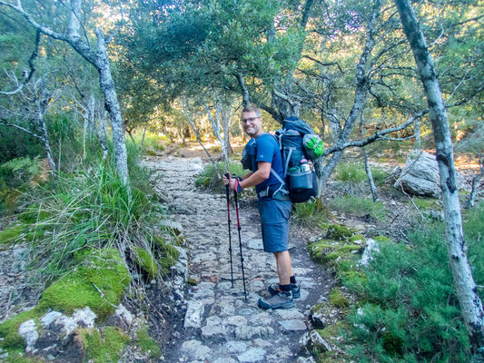 Mehrtagestrekking auf dem GR221 auf Mallorca - Etappe 11 der Wanderung von Tossals Verds zum Kloster Lluc.