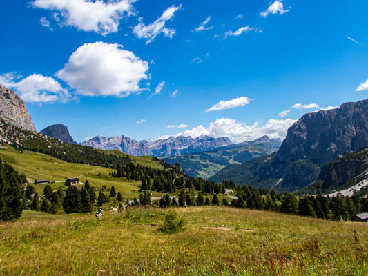 Impressionen der Dolomiten auf unserer Mehrtageswanderung Etappe 2 von der Puez Hütte, über das Grödner Joch, zur Pisciadu Hütte