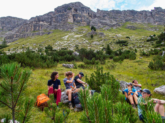 Impressionen der Dolomiten auf unserer Mehrtageswanderung Etappe 1 von Wolkenstein zur Puez Hütte, im Naturpark Puez-Geisler.