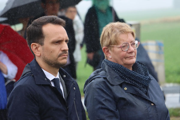 De gauche à droite : Sébastien Eugène et Françoise Moroy conseillère déléguée aux Actions et enjeux mémoriels de la Communauté d'Agglomération de la région de Château-Thierry.  
