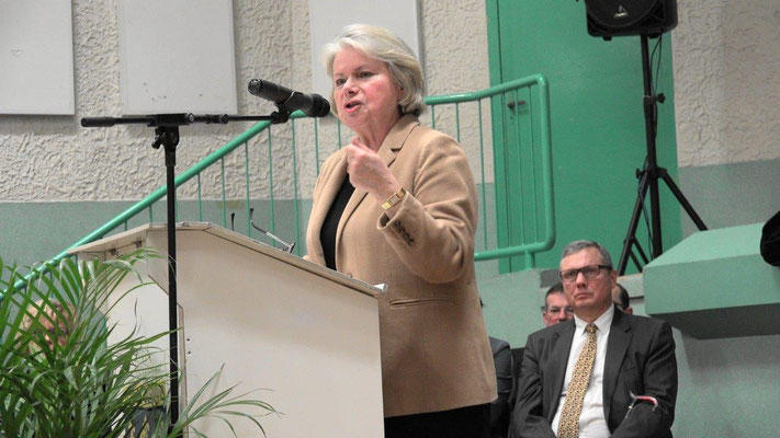 Françoise Férat est sénateur, comme elle souhaite être appelée, de la Marne, région Grand Est.