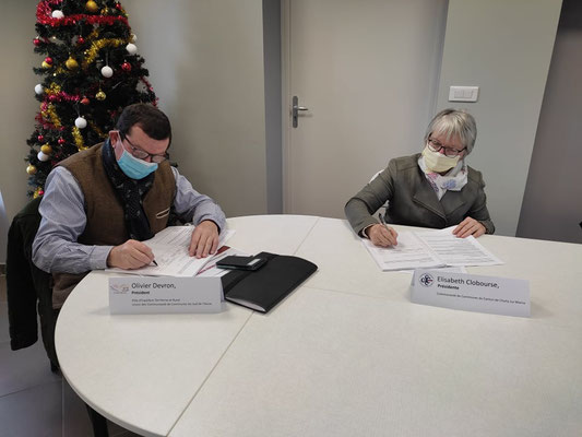 De gauche à droite : Olivier Devron et Elisabeth Clobourse.