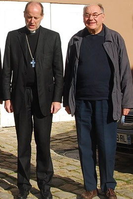 Mgr Renauld de Dinechin et Henri Gandon de la Paroisse Notre Dame des 3 Vallées