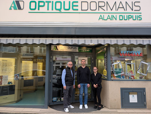 De gauche à droite : Alain Dupuis et ses collaborateurs Pierre-Marie et Marion.
