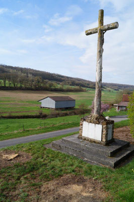 La ferme de la Verdure, située en contrebas, a servi d'infirmerie lors des combats de la Grande Guerre.