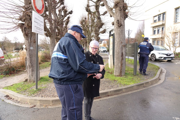 À droite : Chantal Bonneau adjointe au maire de Château-Thierry en charge de la Sécurité.