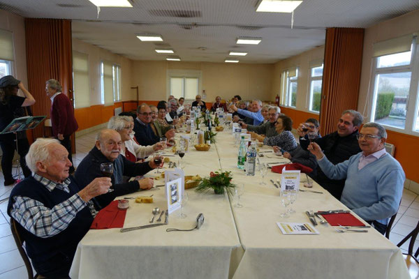 L'an prochain, les anciens lèveront leur verre en présence d'un nouveau maire.