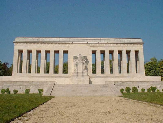 CHATEAU-THIERRY "LE MONUMENT AMERICAIN"