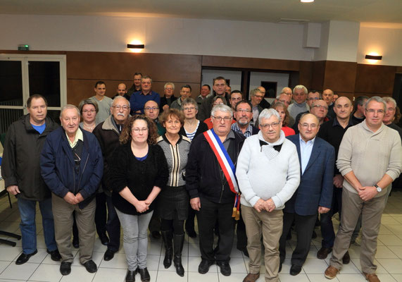 Alain Moroy et les élus présents lundi 4 janvier