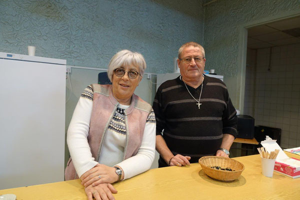 De gauche à droite : Valérie Robinard, présidente du Comité des fêtes de Dormans et Christian Grandpierre, bénévole.