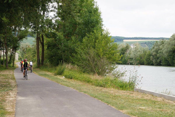 La Véloroute N°52 au départ de Dormans dans la Marne.