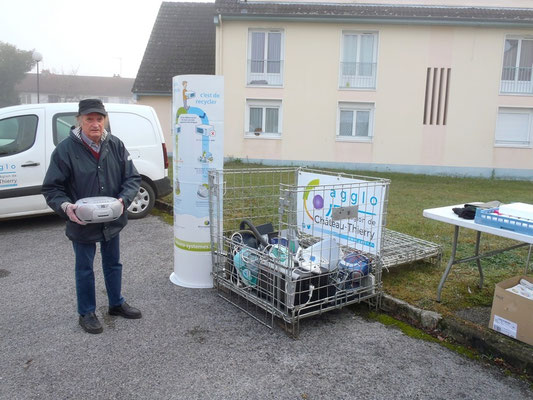 Cet habitant du quartier a fait quatre voyages pour se débarrasser de ses DEEE.
