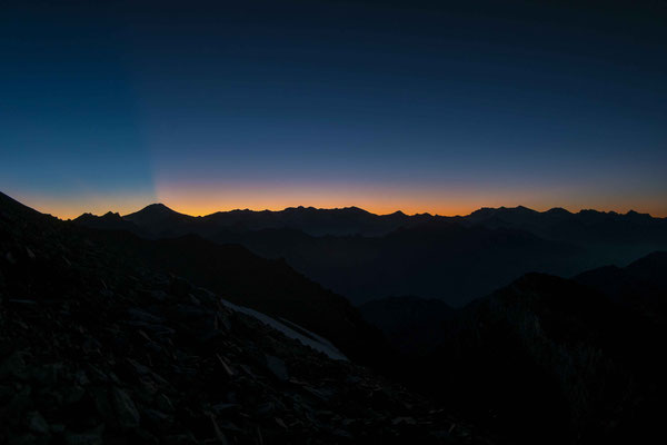 The first appeareance of daylight over the western directed mountain ridges