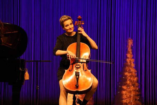 2023 © Salut Salon https://salutsalon.de