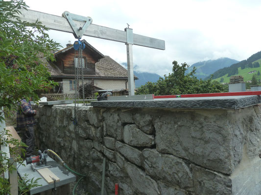 Mauersanierung, Amthaus Saanen, Steinmetz Iseli