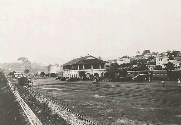 La gare de Youndé en 1947. Source : http://etudescameroun.canalblog.com/albums/le_cameroun_colonial/