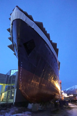 die alte Finnmarken - Teil des Hurtigrutenmuseums in Stockmarknes