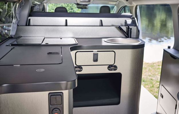Nugget Active: neues Möbeldesign (Bildquelle: Ford / Westfalia)