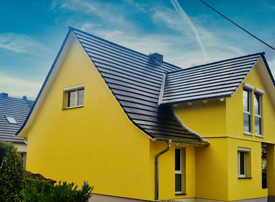 Neugestaltung von Dach und Fassade von Dachdeck GmbH & Co. KG