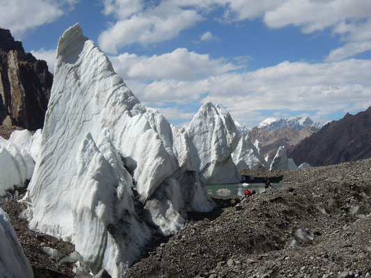 Der kleine See auf dem Rückweg vom Depot zum Italy-Basecamp - ein kleines Schmuckstüpck auf dem K2-Gletscher © D. Zaluski