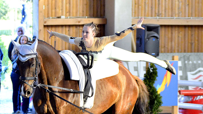 Veröffentlicht mit freundlicher Genehmigung von vaulting-photos.de.